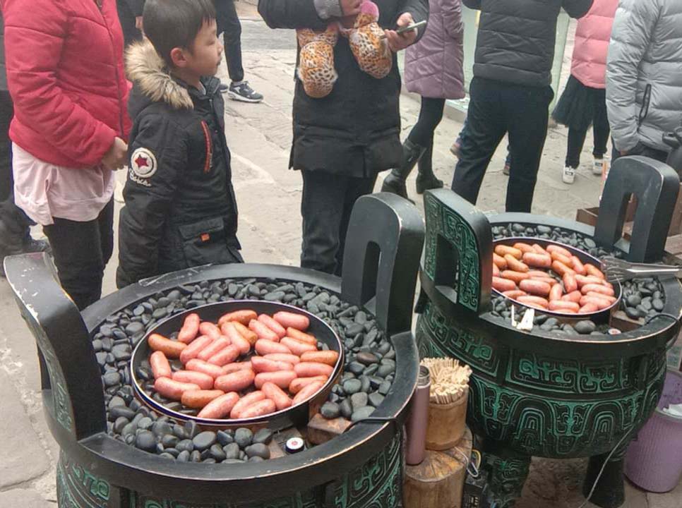 漢伯克石鍋烤腸貴陽(yáng)廟會(huì)倍受歡迎